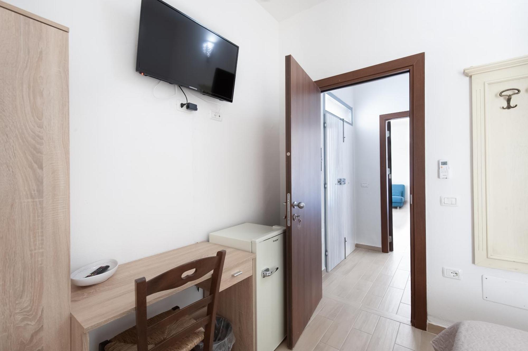 Beb Con Piscina Villa Del Borgo Badesi Exterior foto